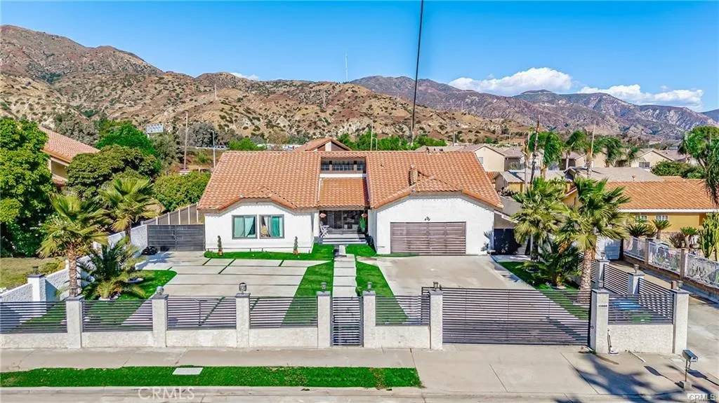13800 Glenoaks Boulevard, Sylmar, CA 91342