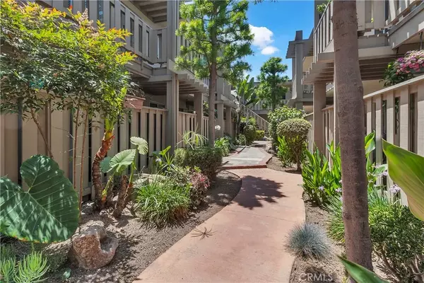 Long Beach, CA 90810,3265 Santa Fe Avenue #145