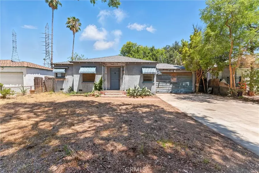 11042 Burnett Ave, Mission Hills (san Fernando), CA 91345