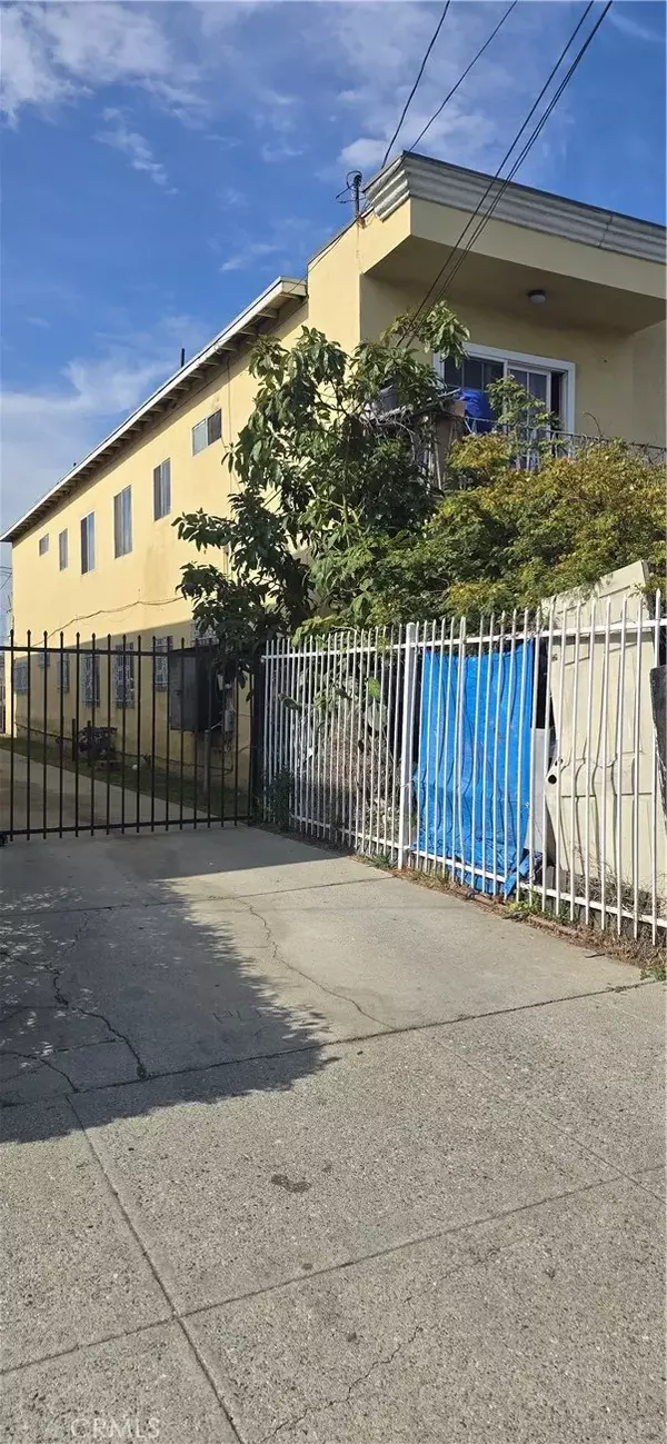 Los Angeles, CA 90037,717 W 54th Street