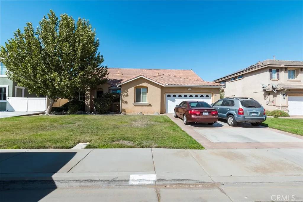2207 Rockrose Street, Palmdale, CA 93551