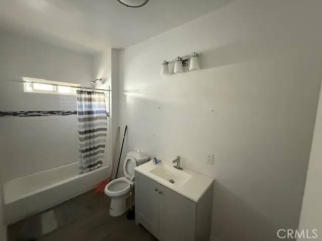Los Angeles, CA 90011,647 E 38th Street