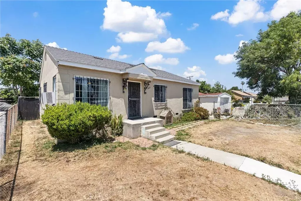 Compton, CA 90220,1445 W 155th Street