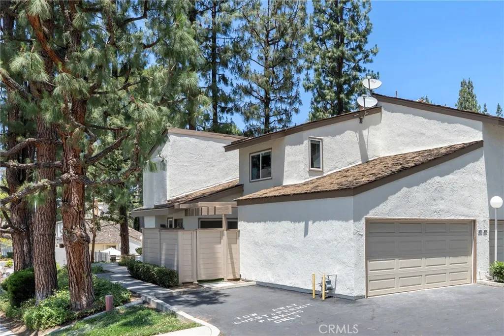 Brea, CA 92821,801 Vista Court