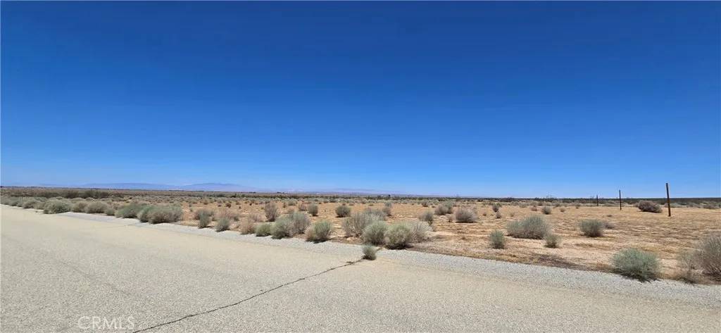 13743 E Avenue G-2, Lancaster, CA 93535