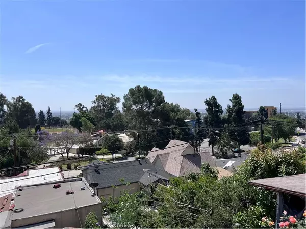 Los Angeles, CA 90063,1086 N Bonnie Beach Place