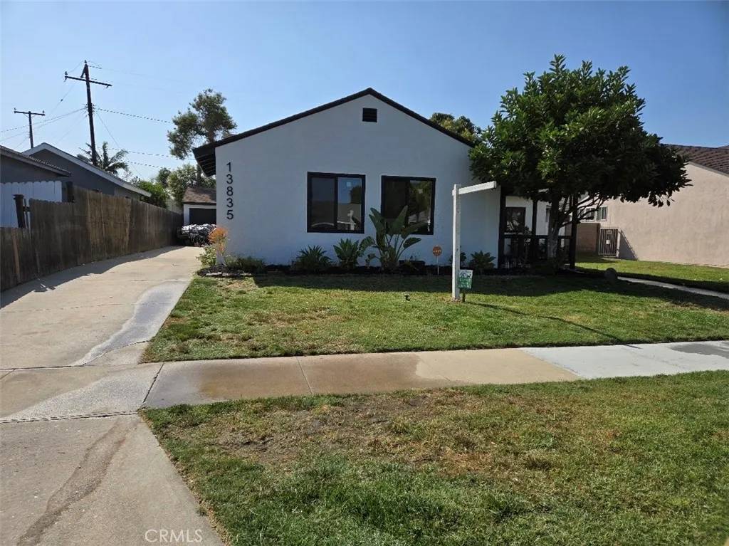 Bellflower, CA 90706,13835 Cowley Avenue