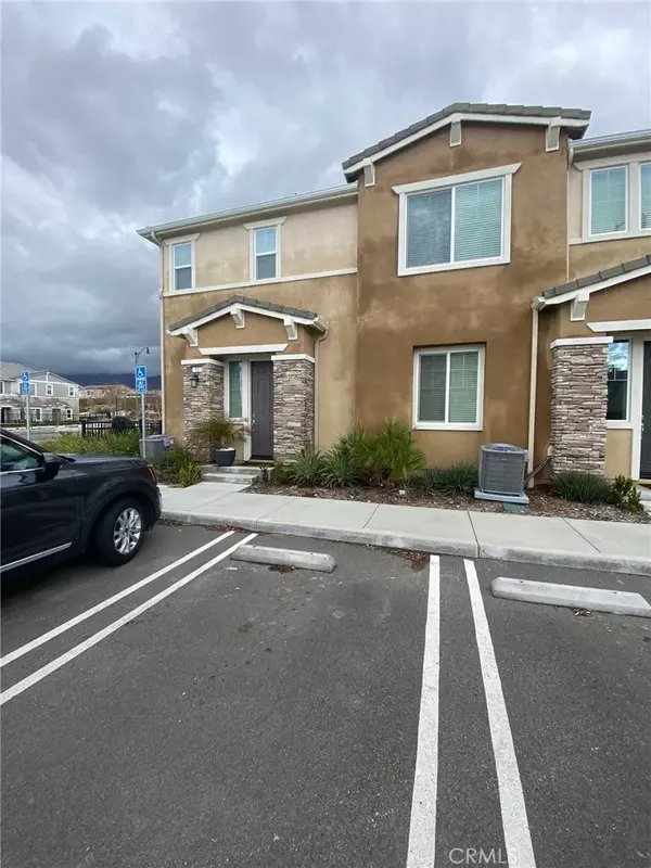 Fontana, CA 92336,16620 Wyndham Lane #11