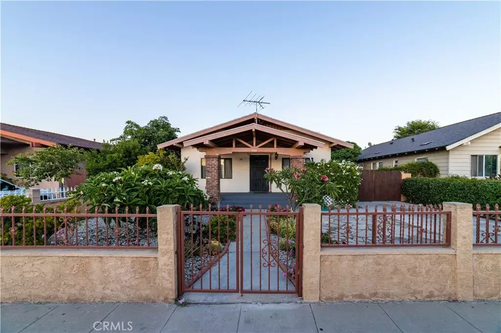 Long Beach, CA 90813,920 Cerritos Avenue