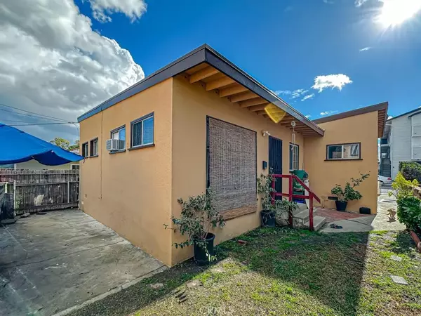 Long Beach, CA 90804,3915 E 11th Street