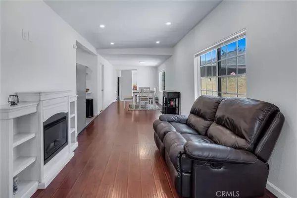 Compton, CA 90221,12813 S Harris Avenue