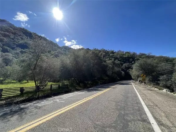 45580 Sierra,  Three Rivers,  CA 93271