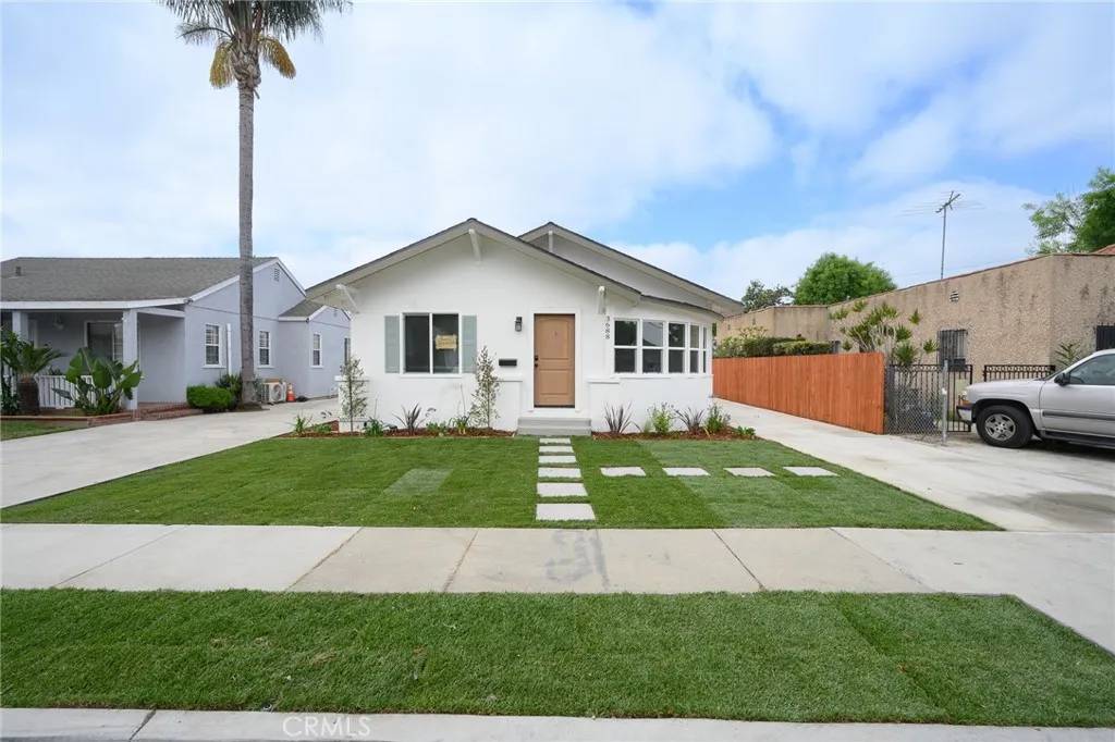 3688 Walnut Avenue, Lynwood, CA 90262