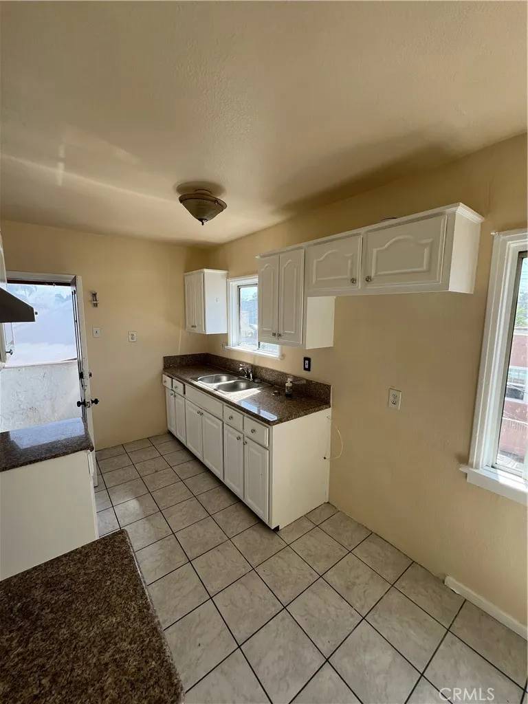 South Gate, CA 90280,3076 Liberty Boulevard