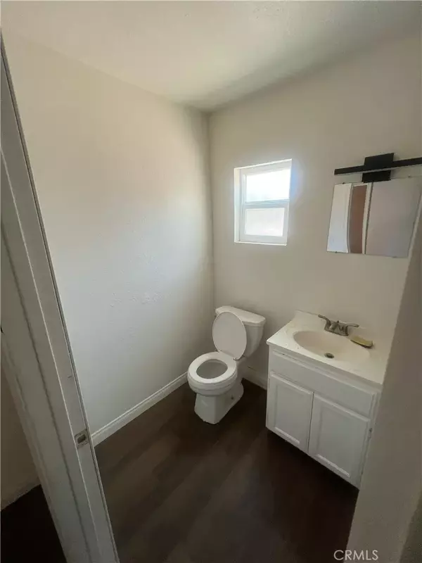 South Gate, CA 90280,3076 Liberty Boulevard