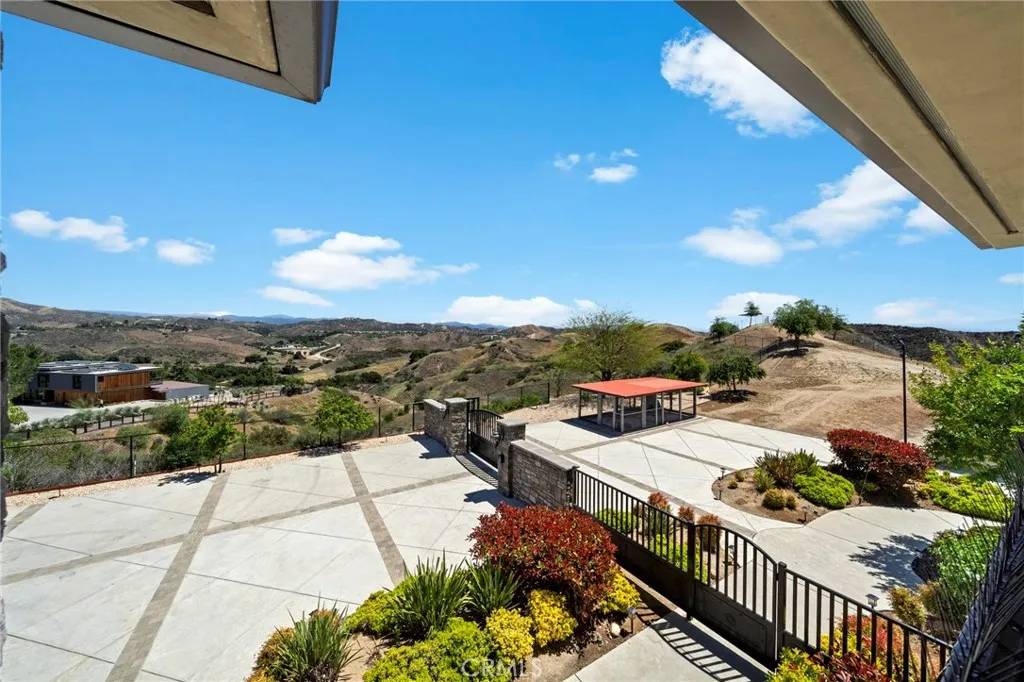 Castaic, CA 91384,29732 Arroyo Oak Lane