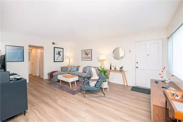 North Hollywood, CA 91606,6160 Whitsett Avenue #4