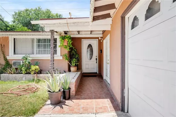 Riverside, CA 92504,6863 La Jolla Drive