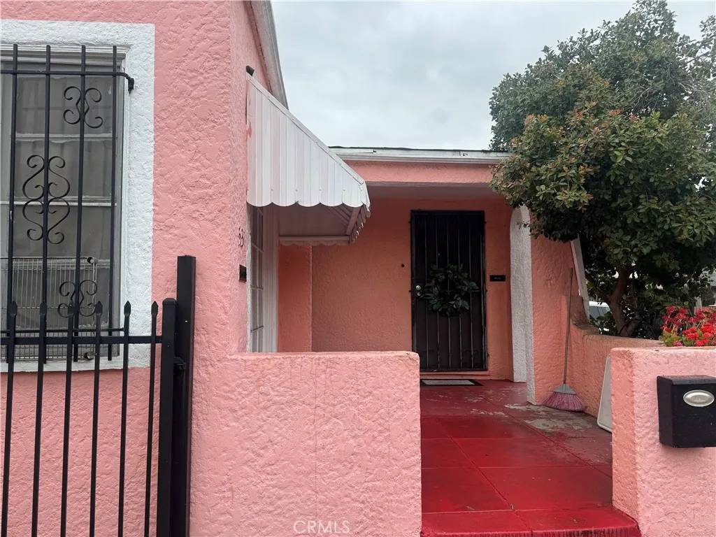 Los Angeles, CA 90037,529 W 56th Street