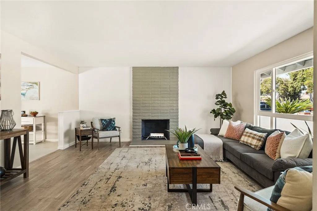 Santa Ana, CA 92704,2406 S Pacific Avenue