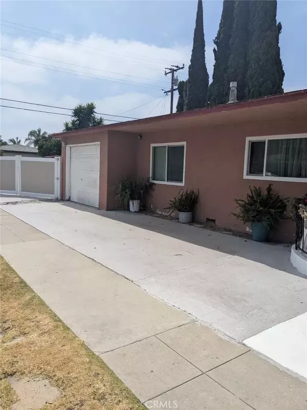 South Gate, CA 90280,10406 San Carlos