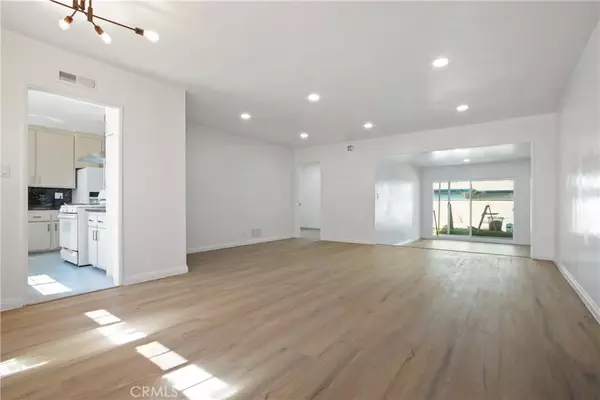 Hawthorne, CA 90250,11723 Chanera Avenue