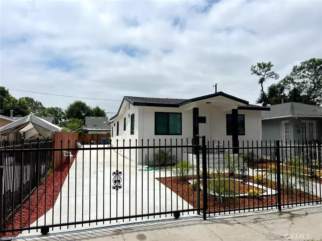 Los Angeles, CA 90002,1128 E 102nd Street