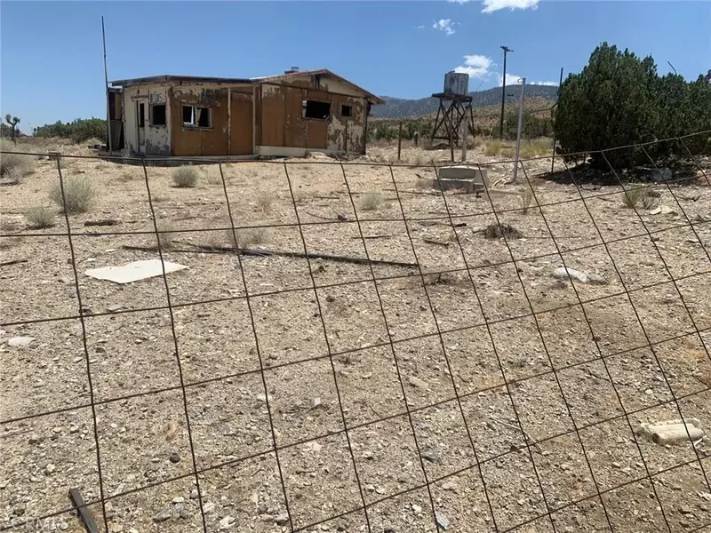 0 Avenue Z-4, Llano, CA 93544