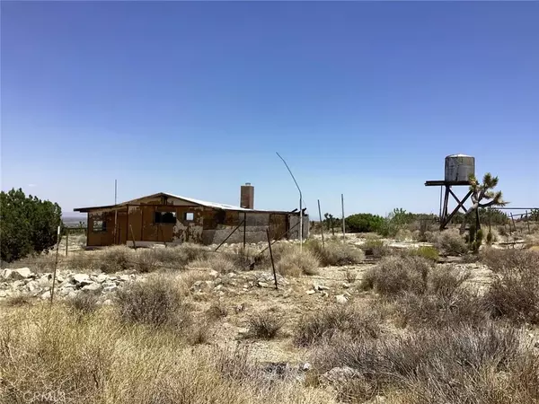 Llano, CA 93544,0 Avenue Z-4