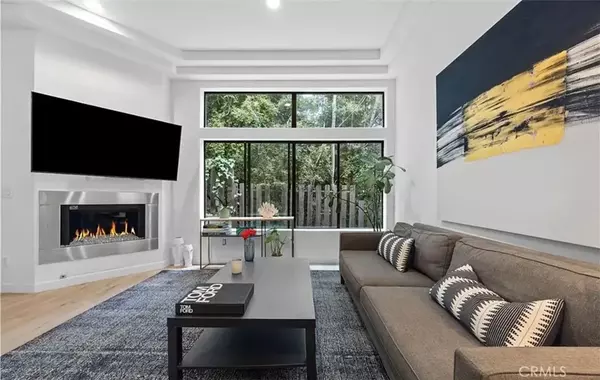 Studio City, CA 91604,11847 Laurelwood Drive #105