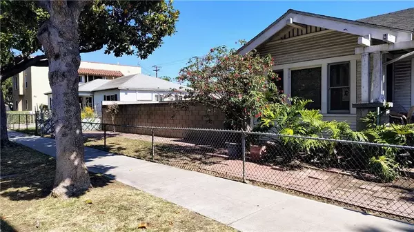 Long Beach, CA 90810,1522 W 19 Street West