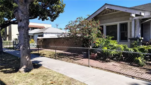 Long Beach, CA 90810,1522 W 19 Street West