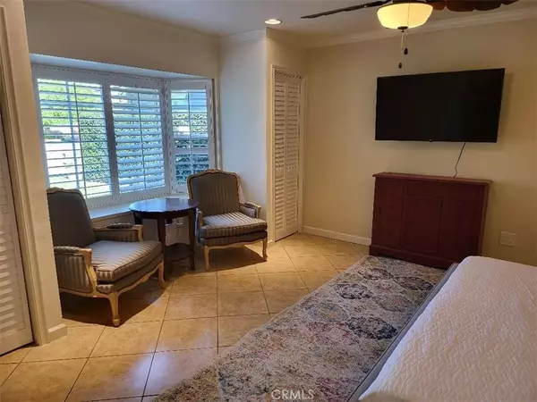 Downey, CA 90242,8438 Byers Street