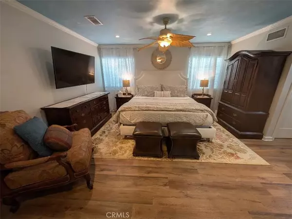 Downey, CA 90242,8438 Byers Street