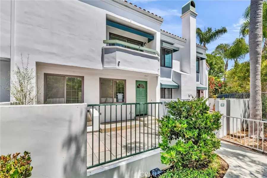 19562 Pompano Lane #108, Huntington Beach, CA 92648