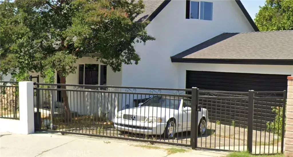 North Hollywood, CA 91605,7923 Bellaire Avenue