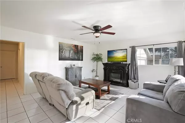 Downey, CA 90241,11816 La Reina Avenue