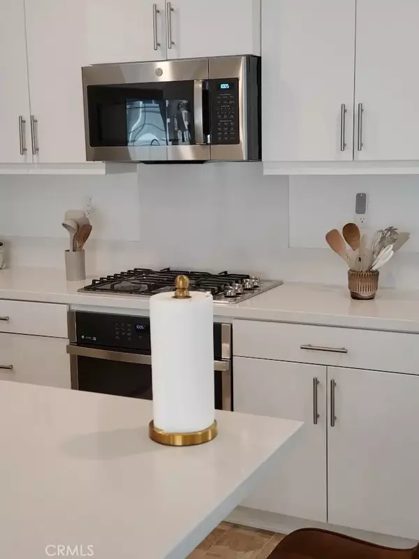 Fontana, CA 92336,16736 Grapefruit Lane