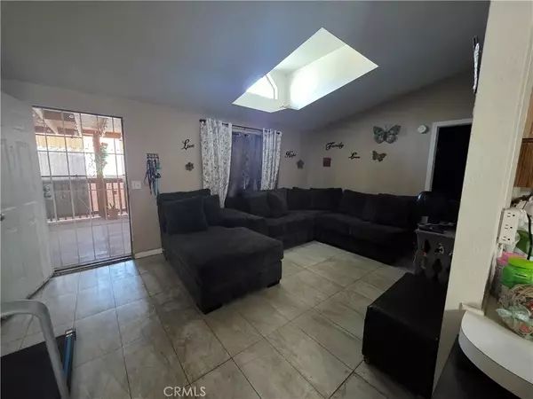 El Cajon, CA 92021,12044 Royal #Spc 128
