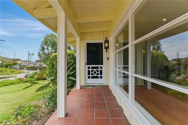 Redondo Beach, CA 90277,544 Calle Mayor