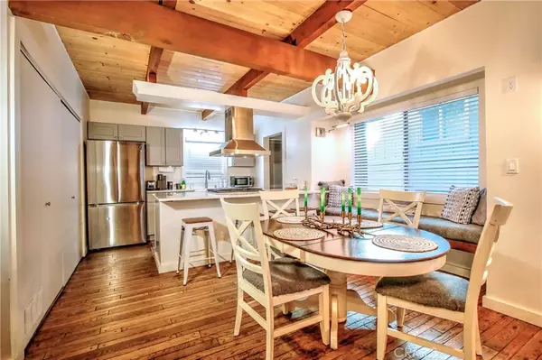 Big Bear Lake, CA 92315,42690 Cougar Road