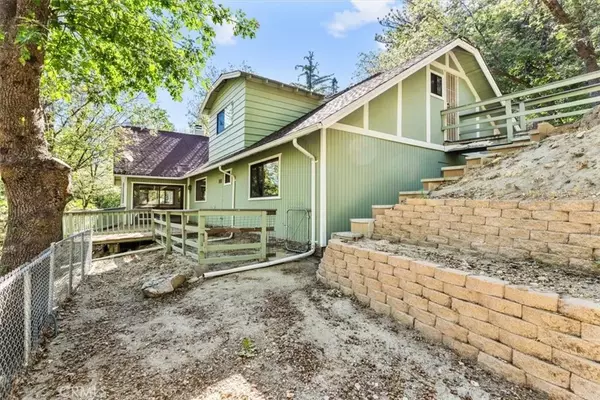 Lake Arrowhead, CA 92391,26690 Thunderbird Drive