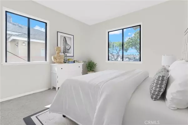 Hawthorne, CA 90250,4748 W 140th Street