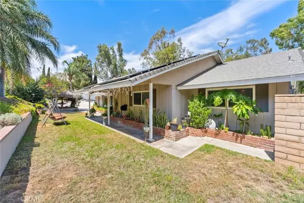 Jurupa Valley, CA 92509,5780 Avenue Juan Bautista