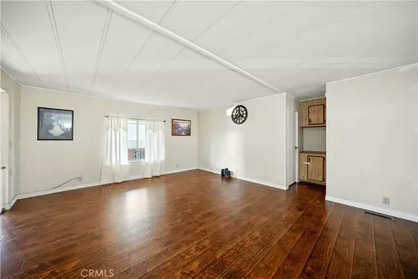 Long Beach, CA 90810,3595 Santa Fe Avenue #60