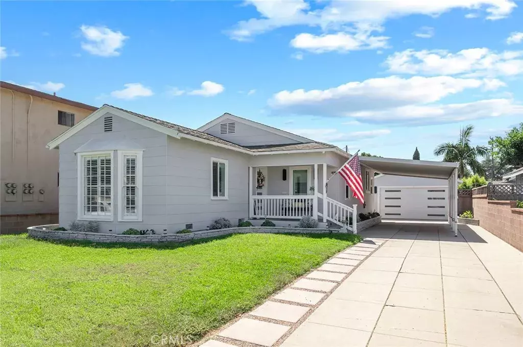 Bellflower, CA 90706,9716 Oak Street