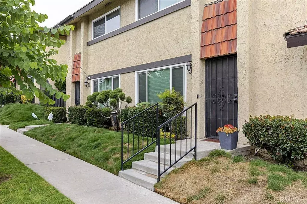 La Habra, CA 90631,581 W Greenwood Avenue #6