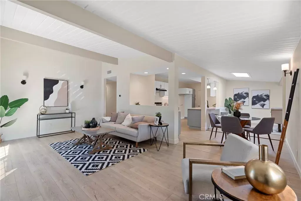 Fullerton, CA 92831,2018 E Glenwood Avenue