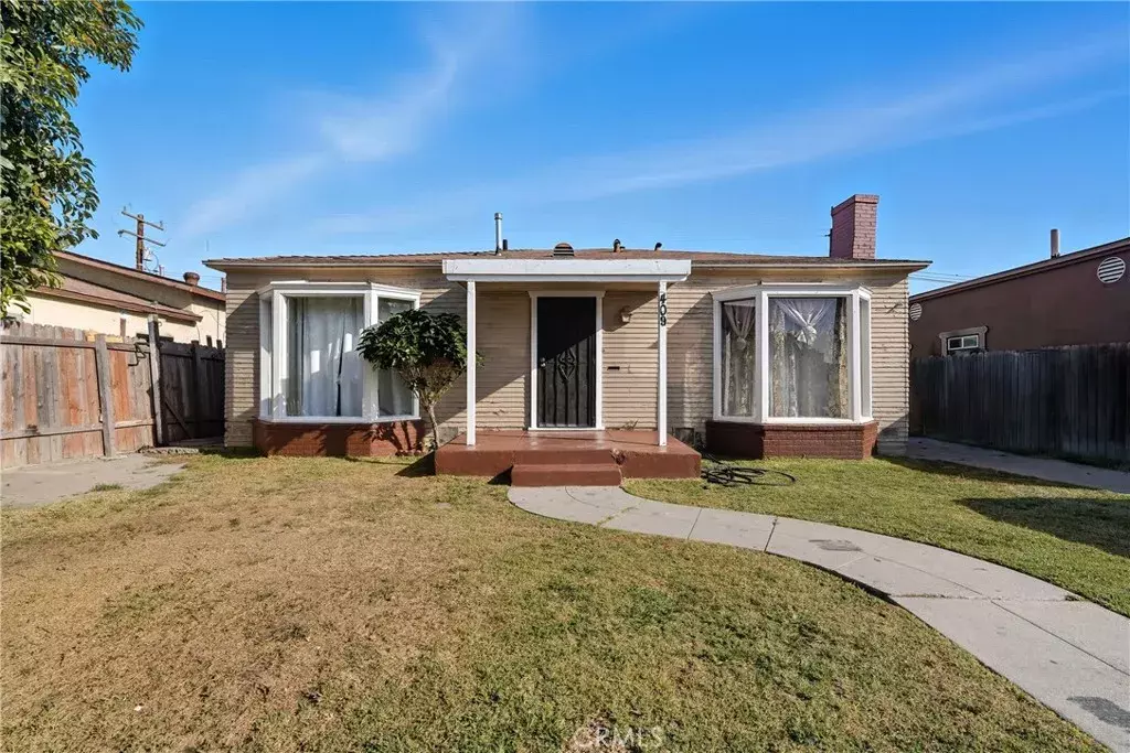 Compton, CA 90220,409 W Cedar St