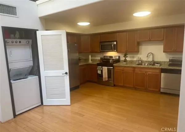 San Pedro, CA 90731,255 W 7th Street